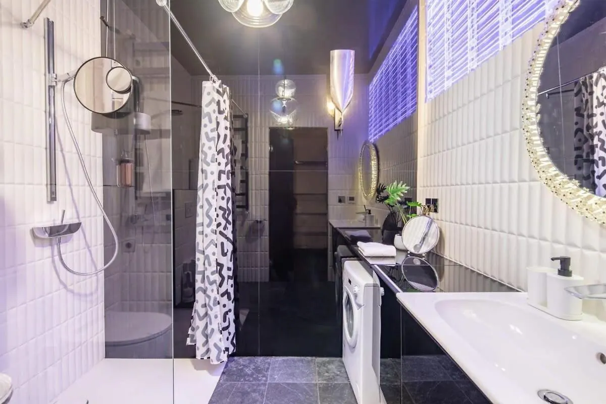 Unique Design - River View With Balcony Apartment Budapest