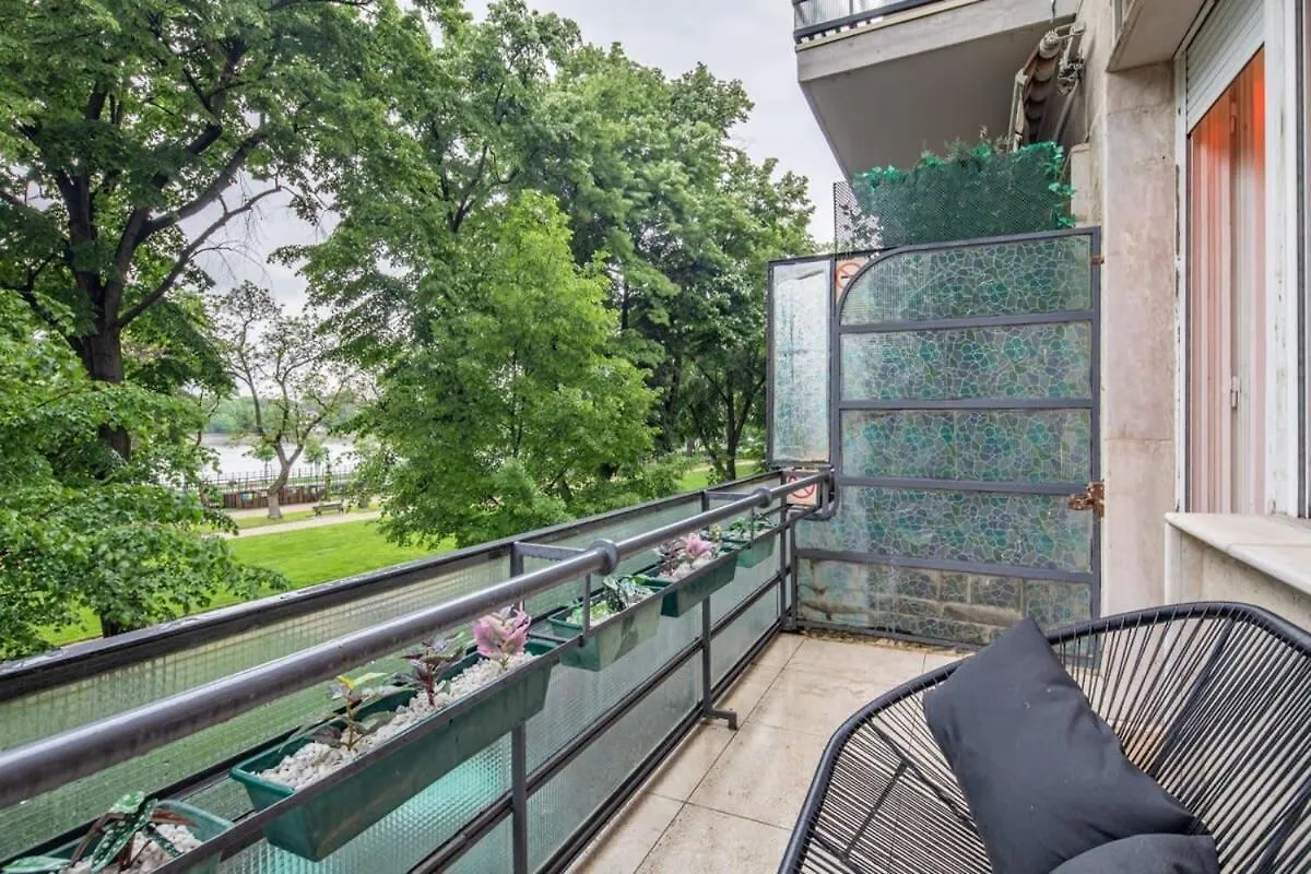 Unique Design - River View With Balcony Apartment Budapest